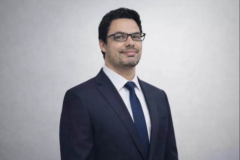 05 Homem terno Prompt para Foto Profissional de Terno ChatGPT